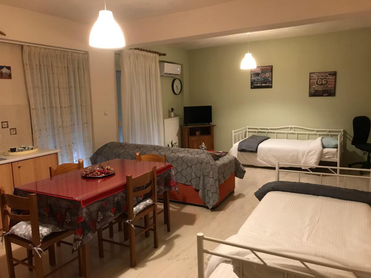 Διαμέρισμα 65 Τμ Στην Καρδιά Της Πόλης Триполі Екстер'єр фото