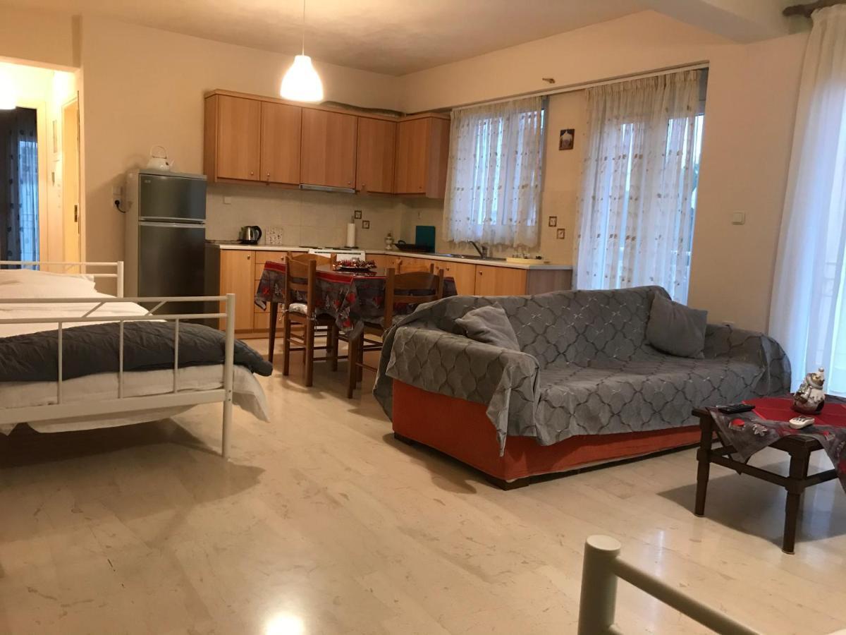 Διαμέρισμα 65 Τμ Στην Καρδιά Της Πόλης Триполі Екстер'єр фото